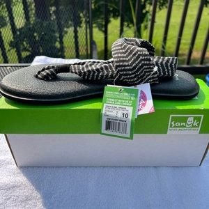 SANUK YOGA SLING SANDAL size 10 new with box